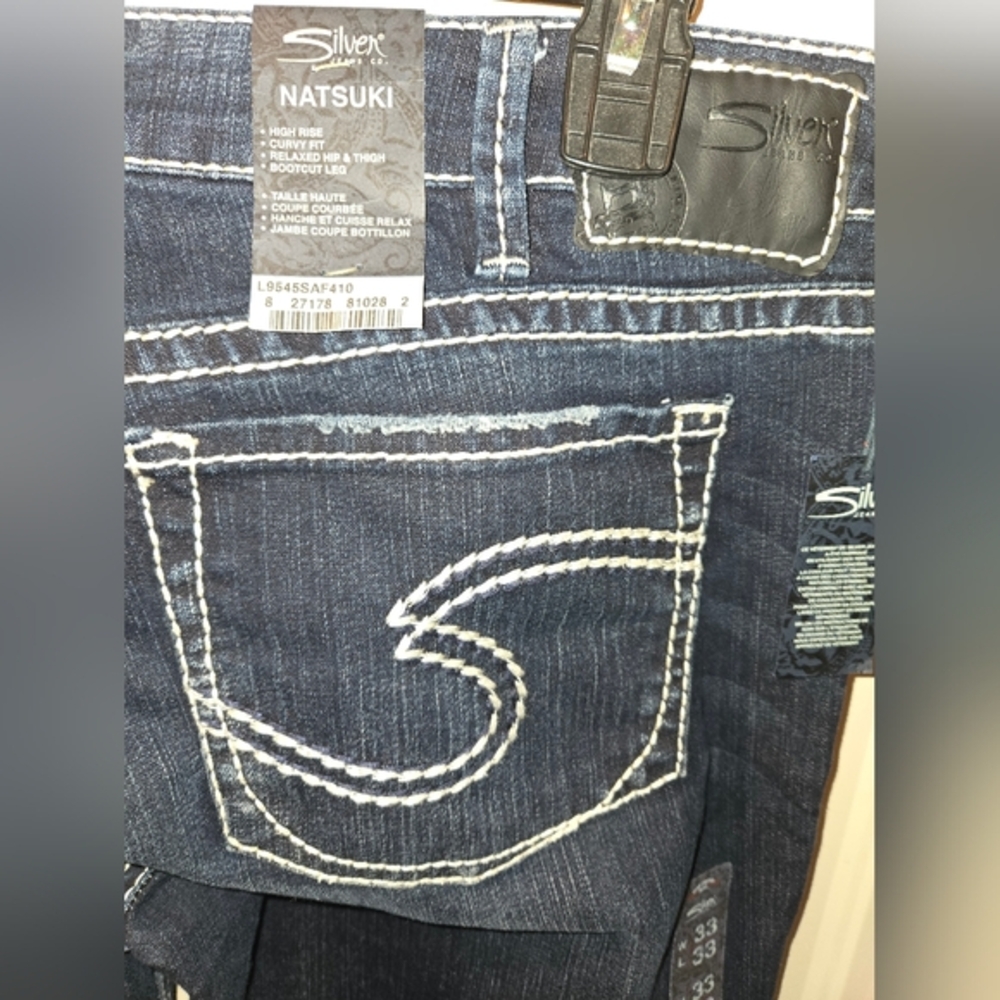 Women's Silver Jeans Natsuki-Size 33 Inseam 33
